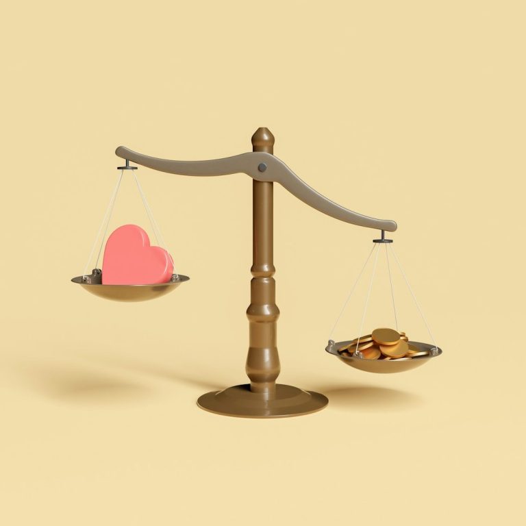 Eine Waage mit einem Herz auf der einen und Münzen auf der anderen Seite, Balance, Vereinbarkeit